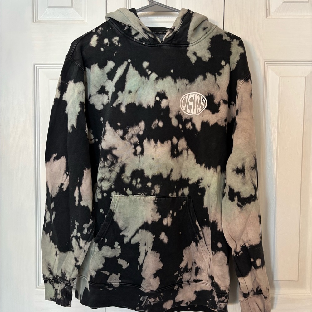 Tie-Dye Van’s Off the Wall Hoodie